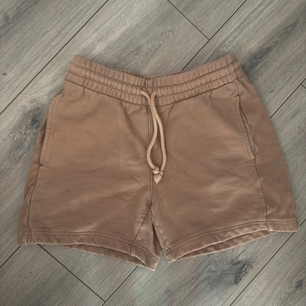 Aritzia TNA Sweat Shorts Beige - Picture 1 of 3